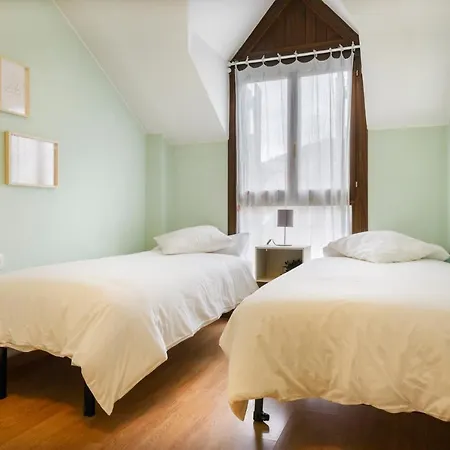 Casa Con Jardin En * Hecho