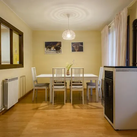 Casa Con Jardin En Сasa de vacaciones Hecho