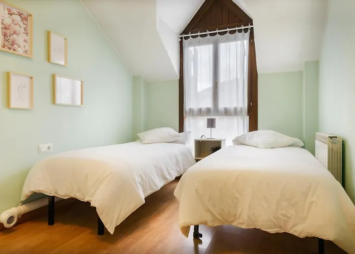 Casa Con Jardin En * Hecho